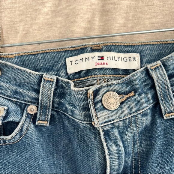 Y2K Tommy Hilfiger "New Vintage Boyfriend Jean" Size 6 - Picture 9 of 10